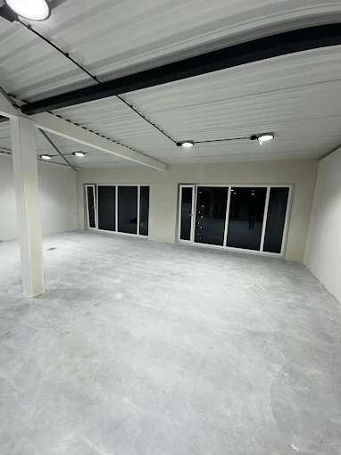Interieur na het gladstrijken van de muren