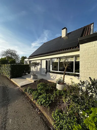 Gang in aanbouw tijdens een stucwerkproject