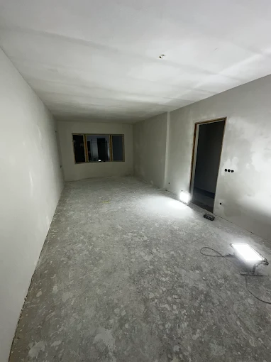 Lege kamer klaar voor de afwerklaag